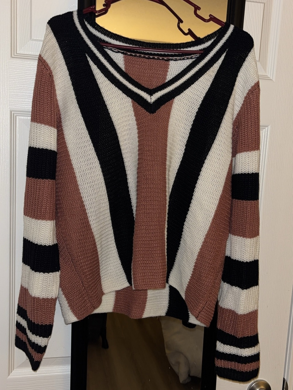 Ribbed V-Neck Striped Sweater in Dusty Rose, Black & Cream
